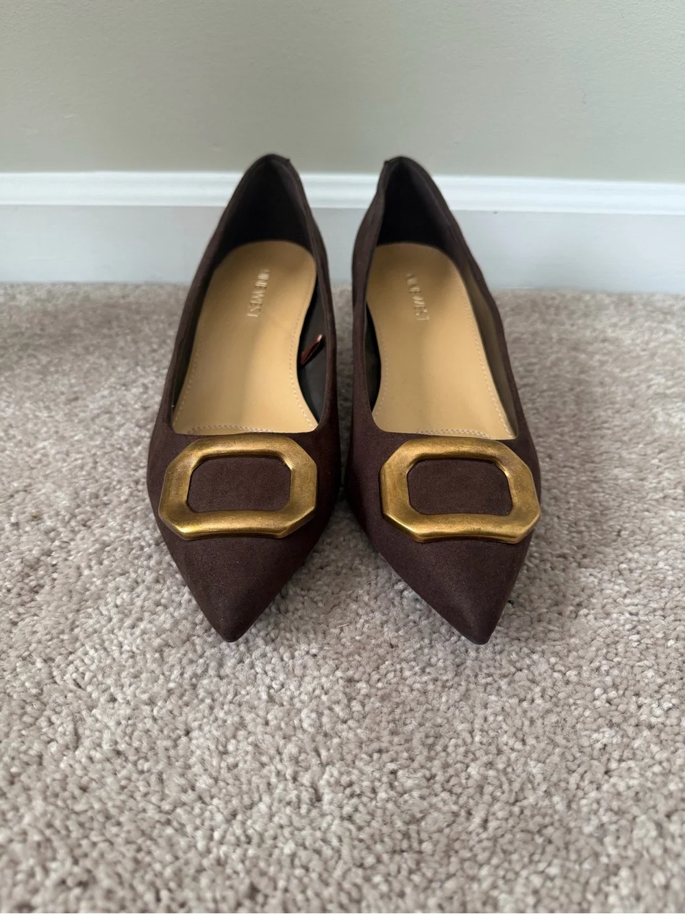 Nine West Classic Brown Pointed Toe Kitten Heel Pumps with Gold Accent